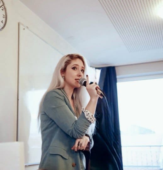 Andrea Giménez, profesora de alemán de AndyGM Academy